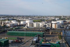US strategic crude oil reserves drop to lowest level in 44 y